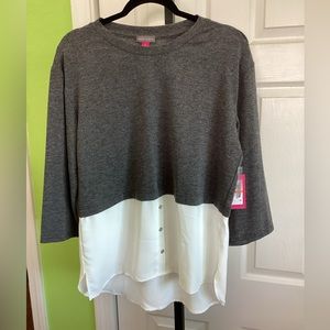 SALE - Vince Camuto Multi-Media Top, size Small